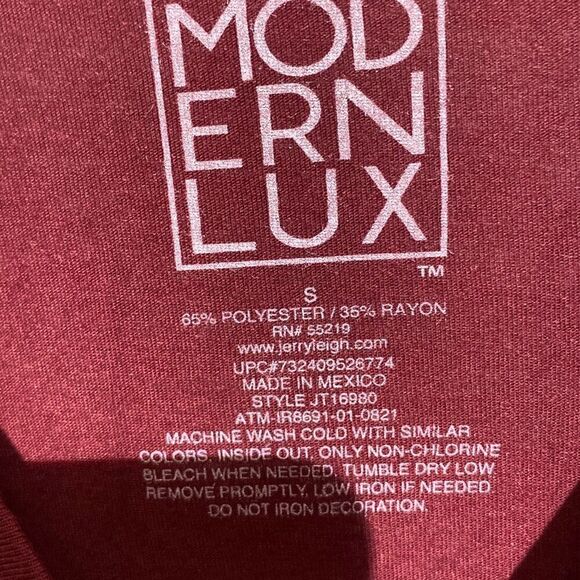Modern Lux Tee Women's Small Aubergine Graphic No Drama V-Neck Short Sleeve NWT - Picture 3 of 6